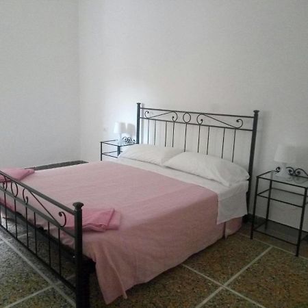 Hostel B&B Pisa Esterno foto