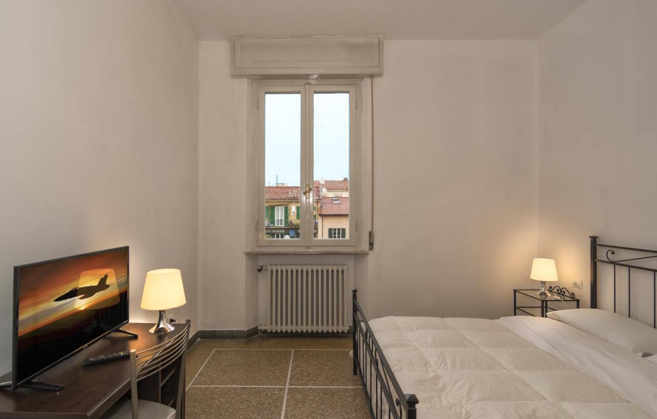 Hostel B&B Pisa Esterno foto